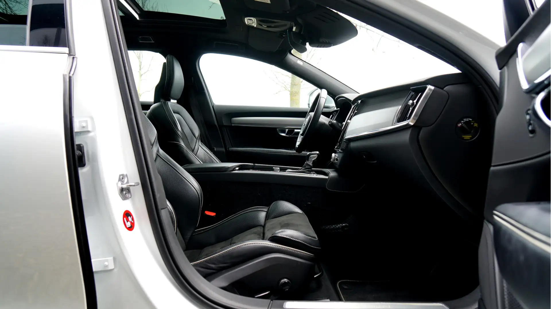 Volvo V90 2.0 T4 140kW/190pk Aut8 R-Design PANORAMADAK + FUL Blanco - 2