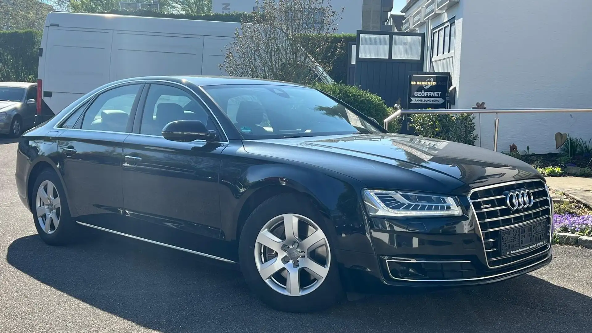 Audi A8 3.0 TDI clean diesel quattro Чорний - 2