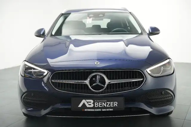 Mercedes-Benz C-Class view 3