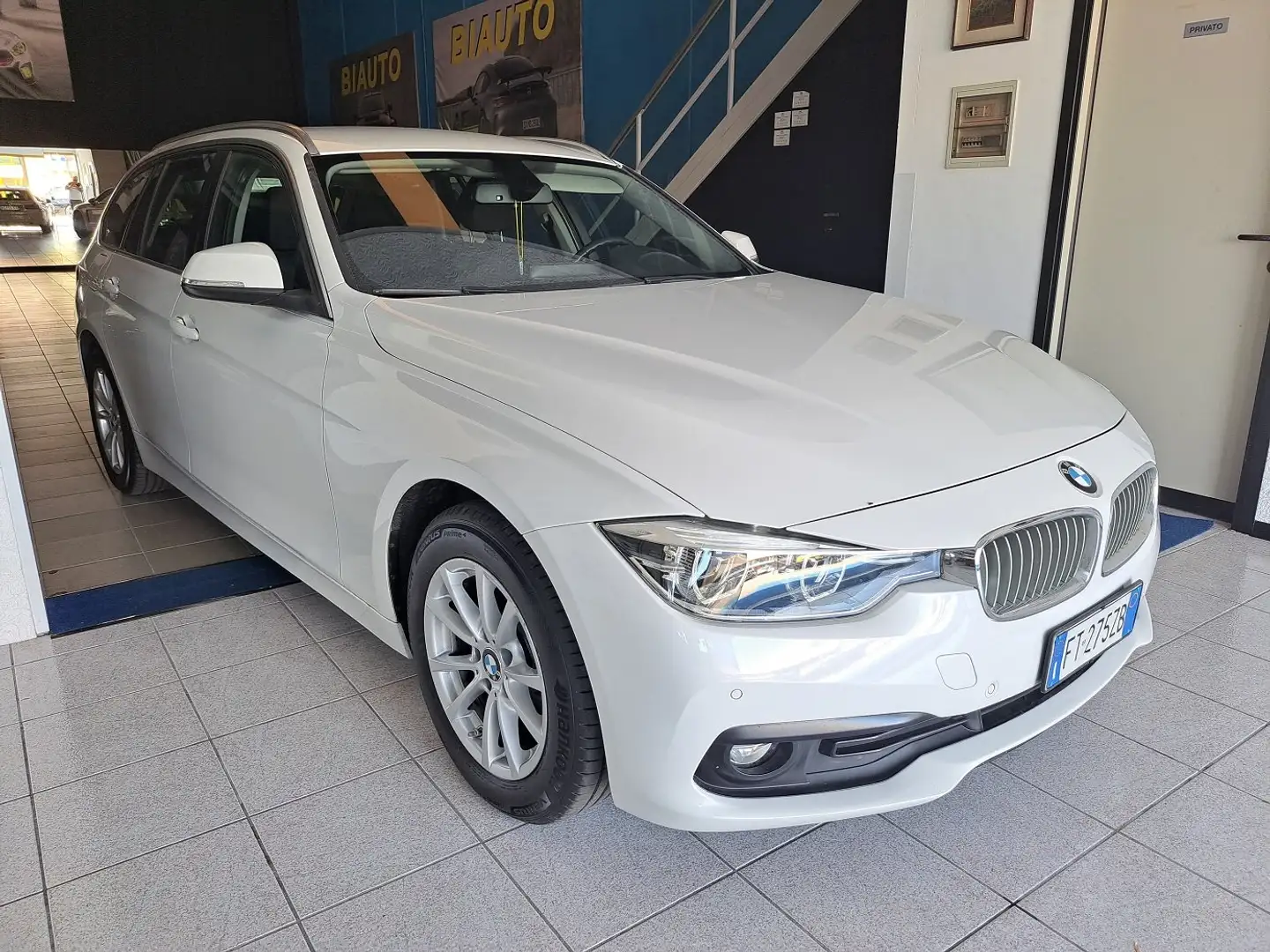 BMW 316 d F31 Touring  Bus Adv *NAVI PROF*FULL LED* Blanc - 1
