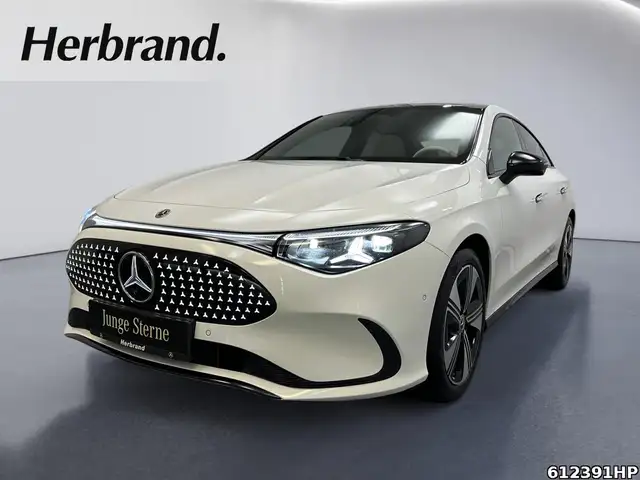 Mercedes-Benz CLA 250 Progressive Distronic Multibeam