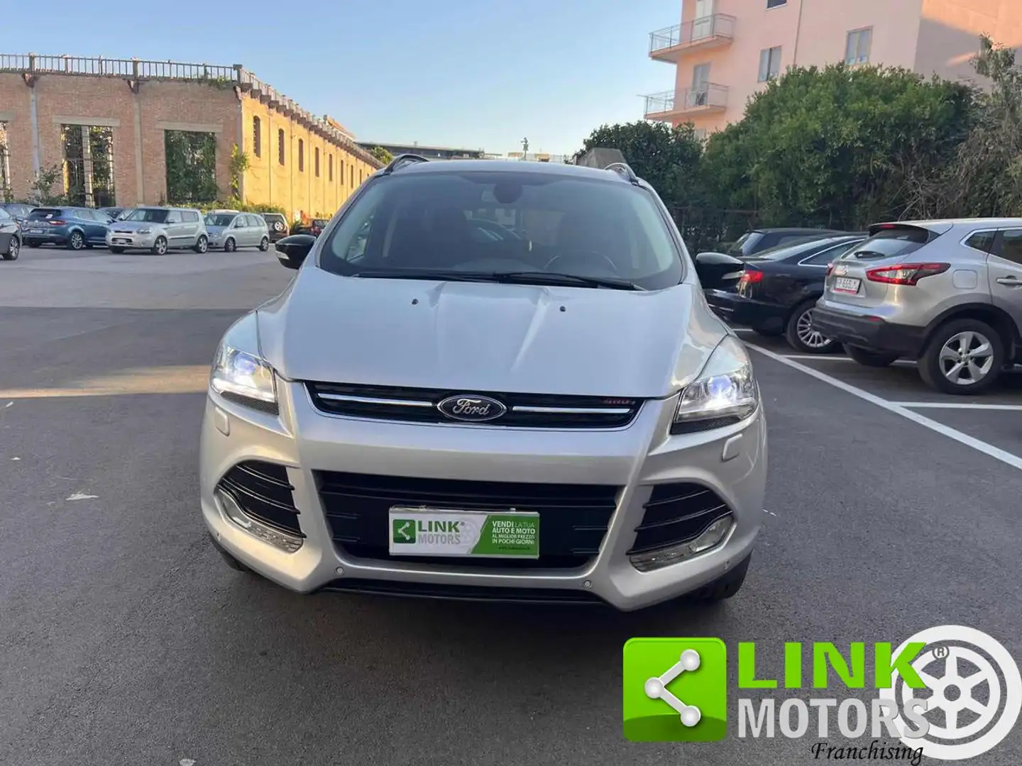 Ford Kuga 2.0 TDCI 140 CV 4WD Titanium Gris - 2