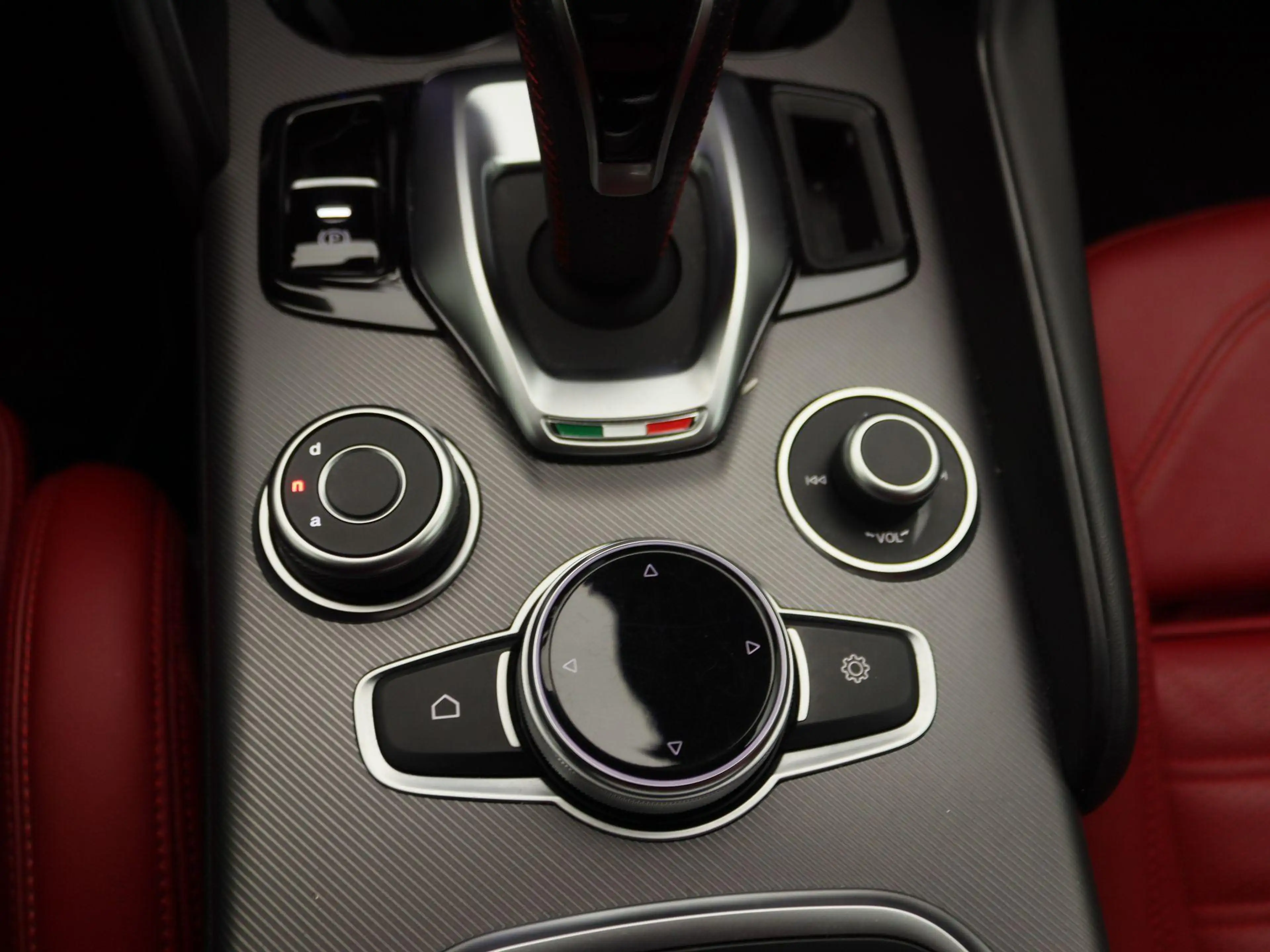 Alfa Romeo Giulia 2.0T Sprint | Navigatie | Leder | Camera | — photo 13