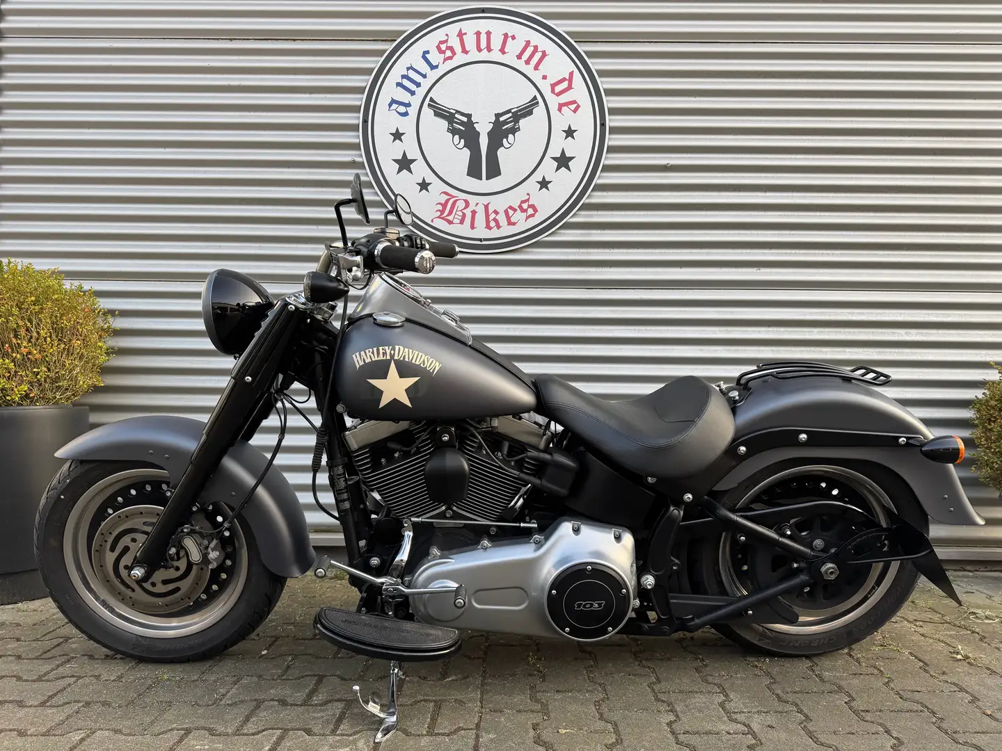 Harley-Davidson FLSTFB Fat Boy Special 103 Retro Style Grau - 2
