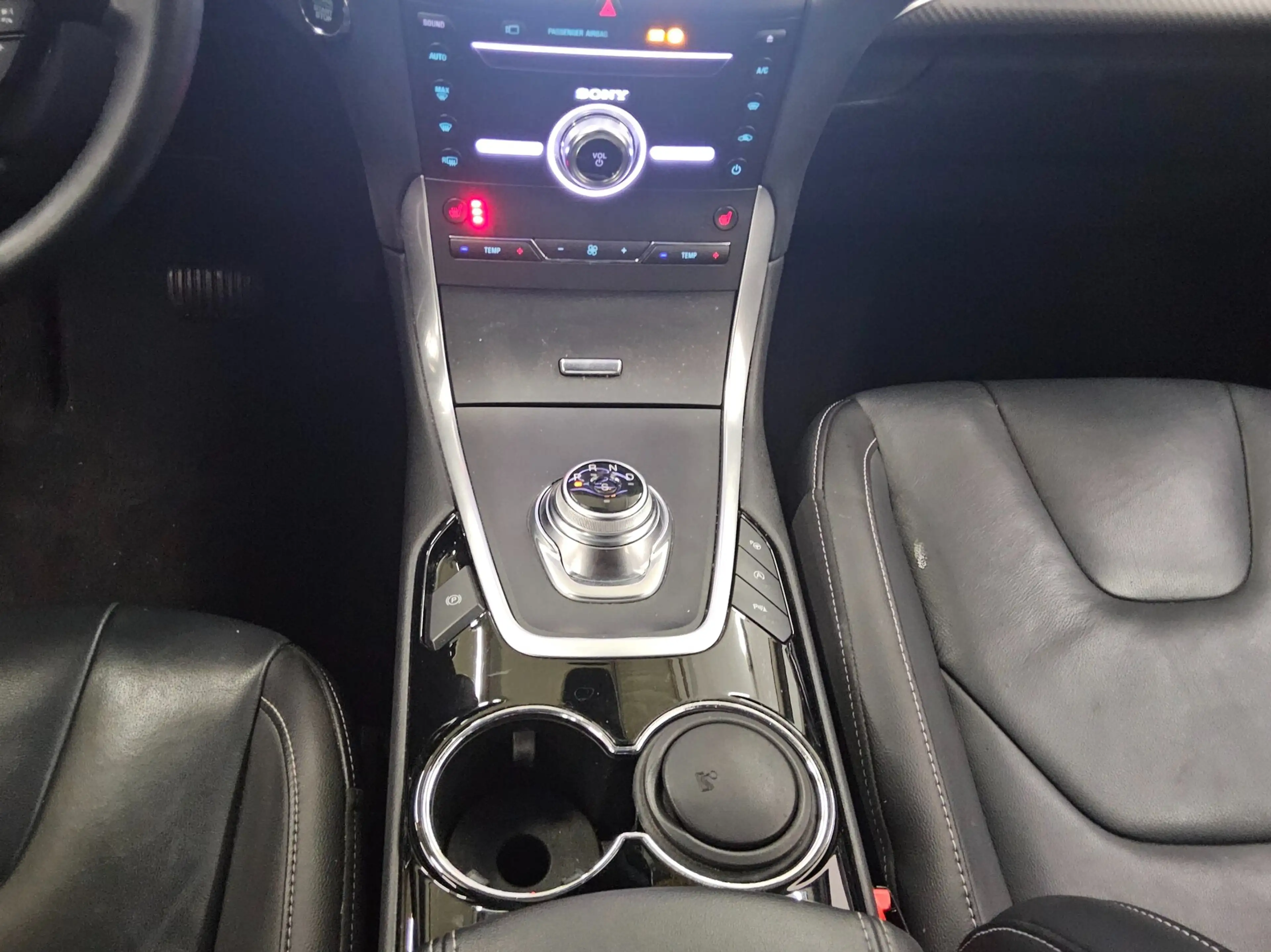 Ford S-Max — photo 6
