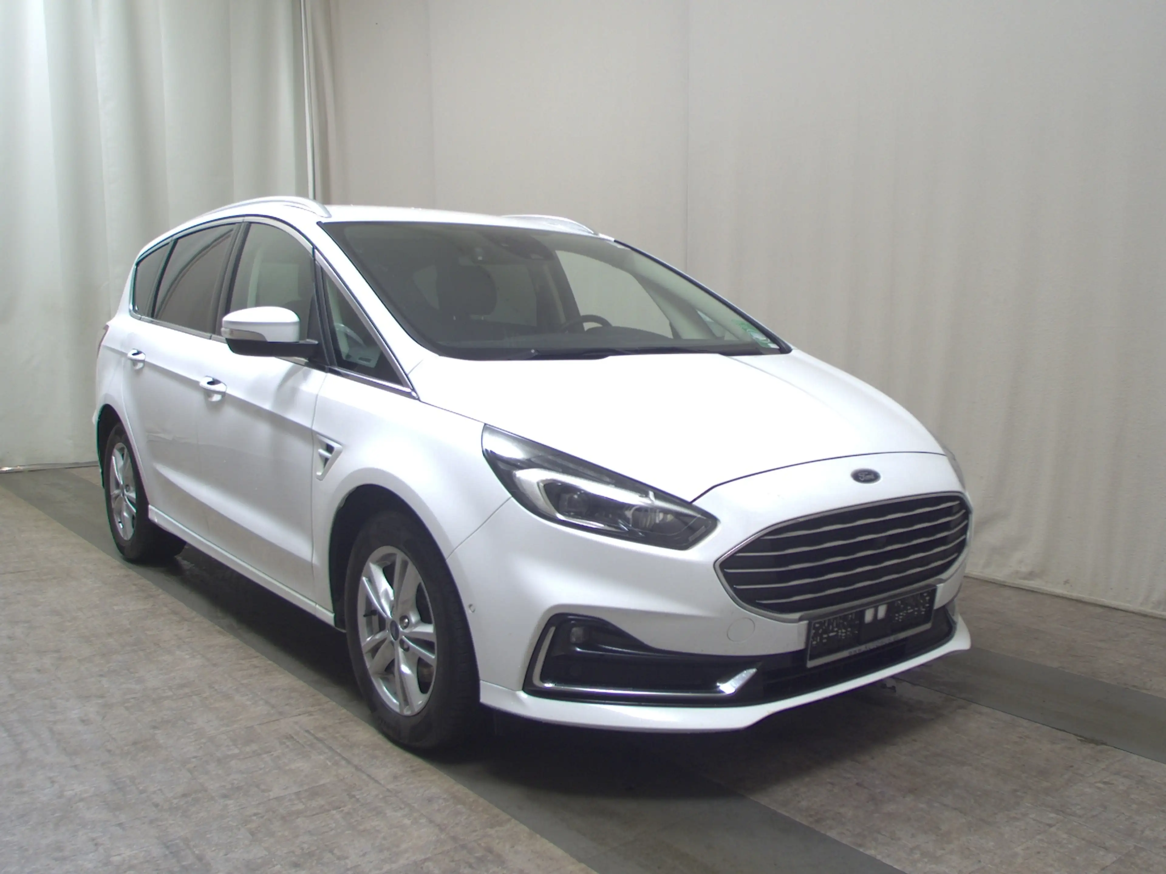 Ford S-Max — photo 3