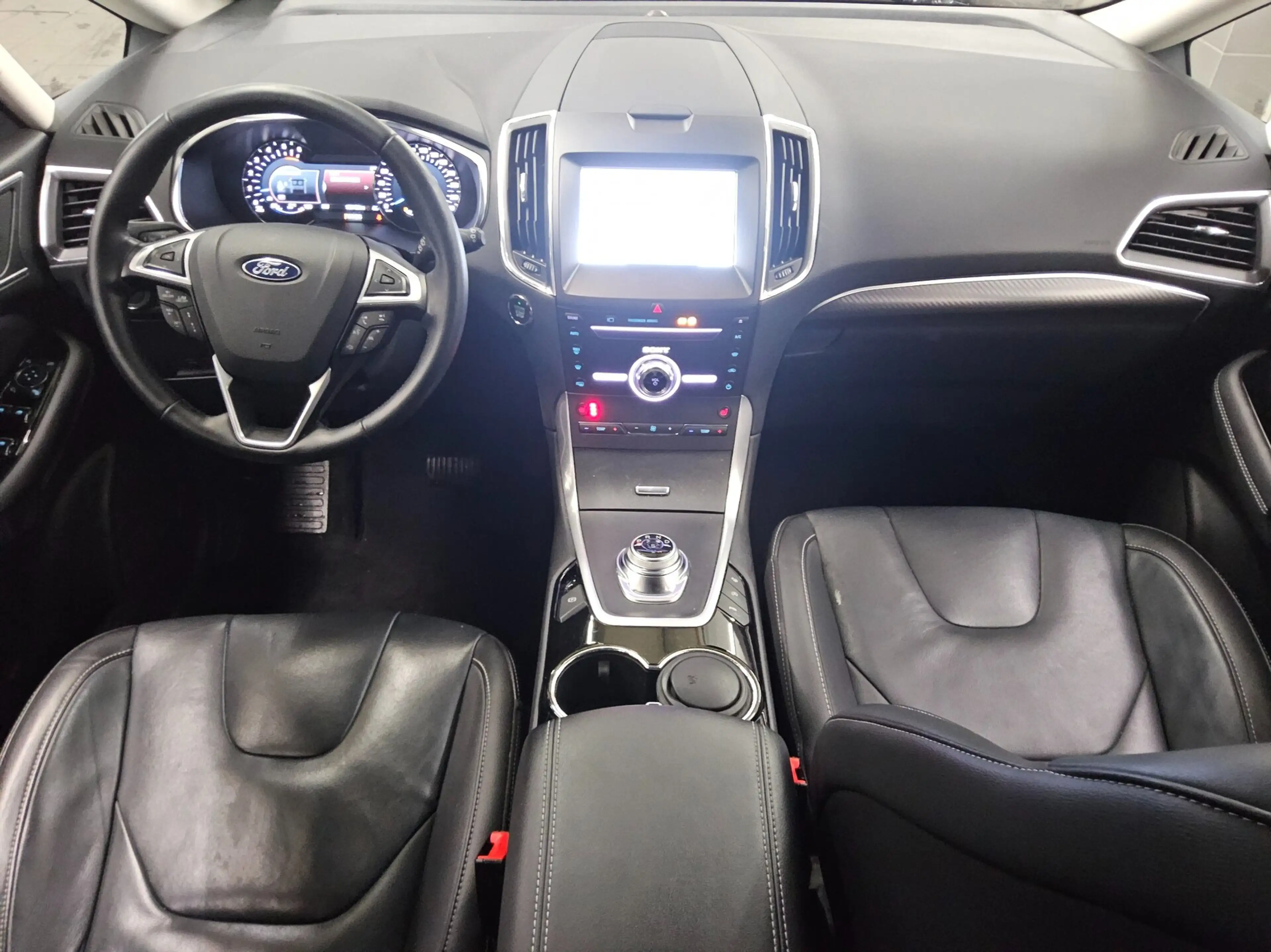 Ford S-Max — photo 5