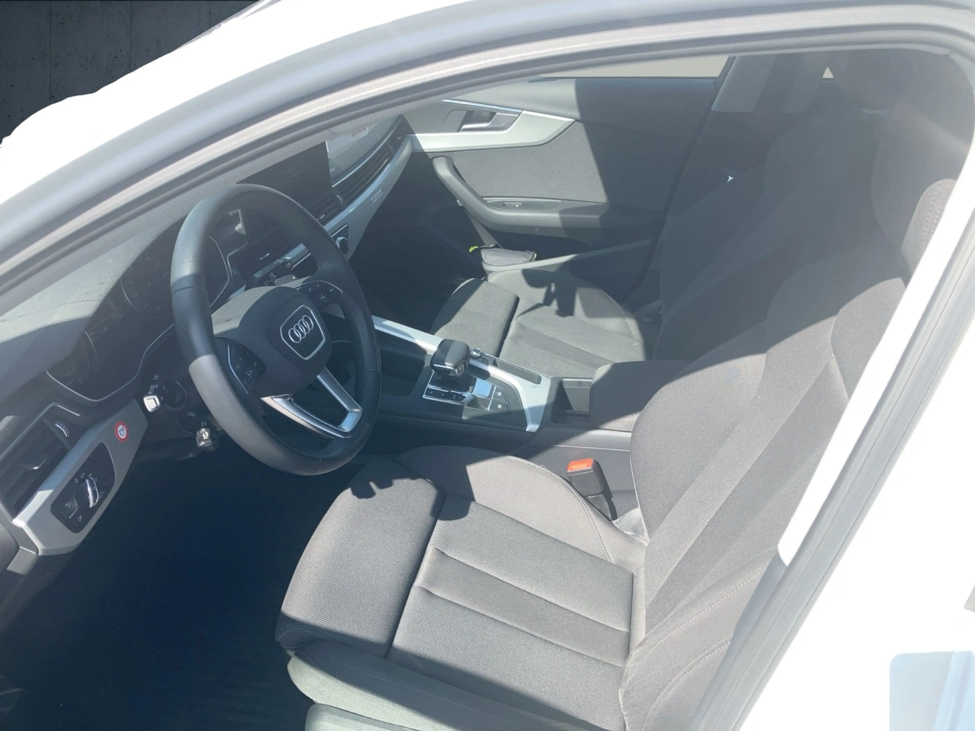 Audi A4 Avant Advanced advanced 40 TDI quattro 150(204) S — photo 10