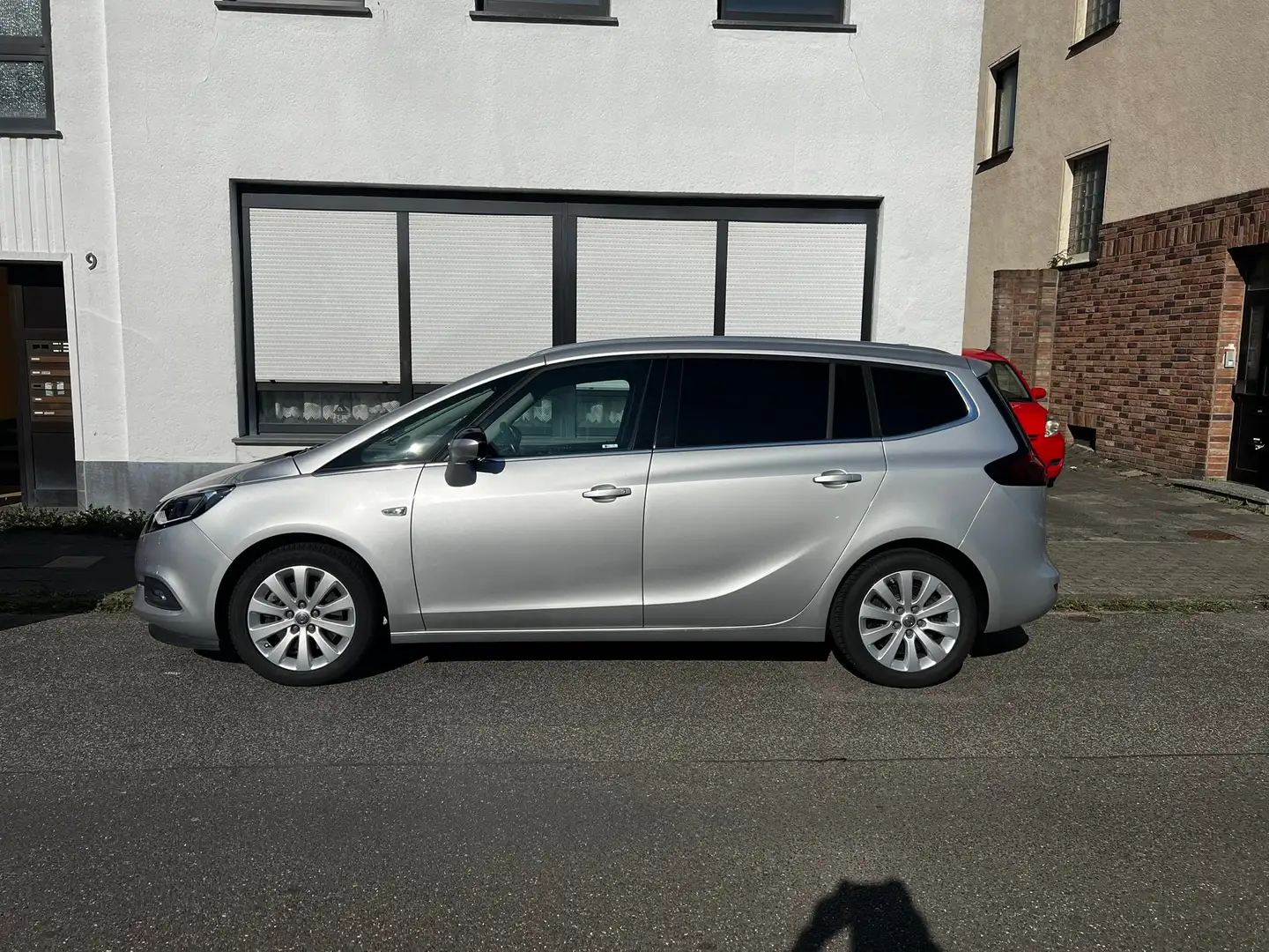 Opel Zafira Tourer Zafira Tourer 1.6 ECOTEC DIT Aut.Innovation Silber - 2