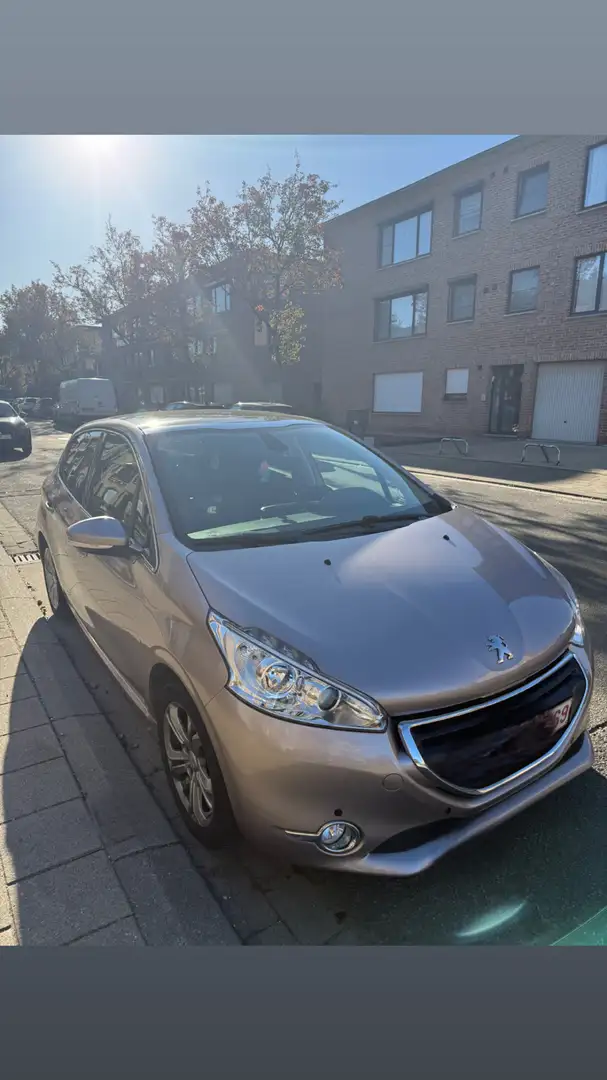Peugeot 208 82 VTI Allure - 1