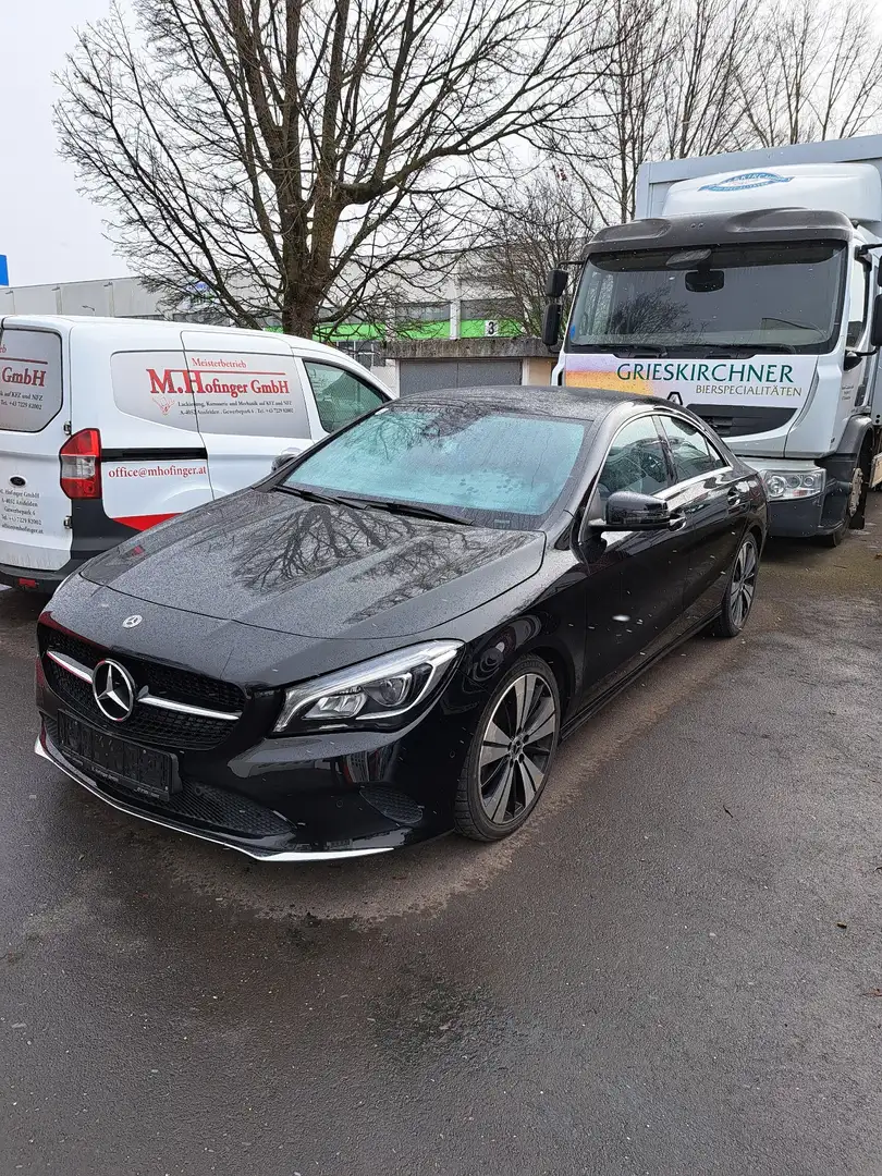 Mercedes-Benz CLA 200 d OrangeArt Edition Coupe Aut. - 1