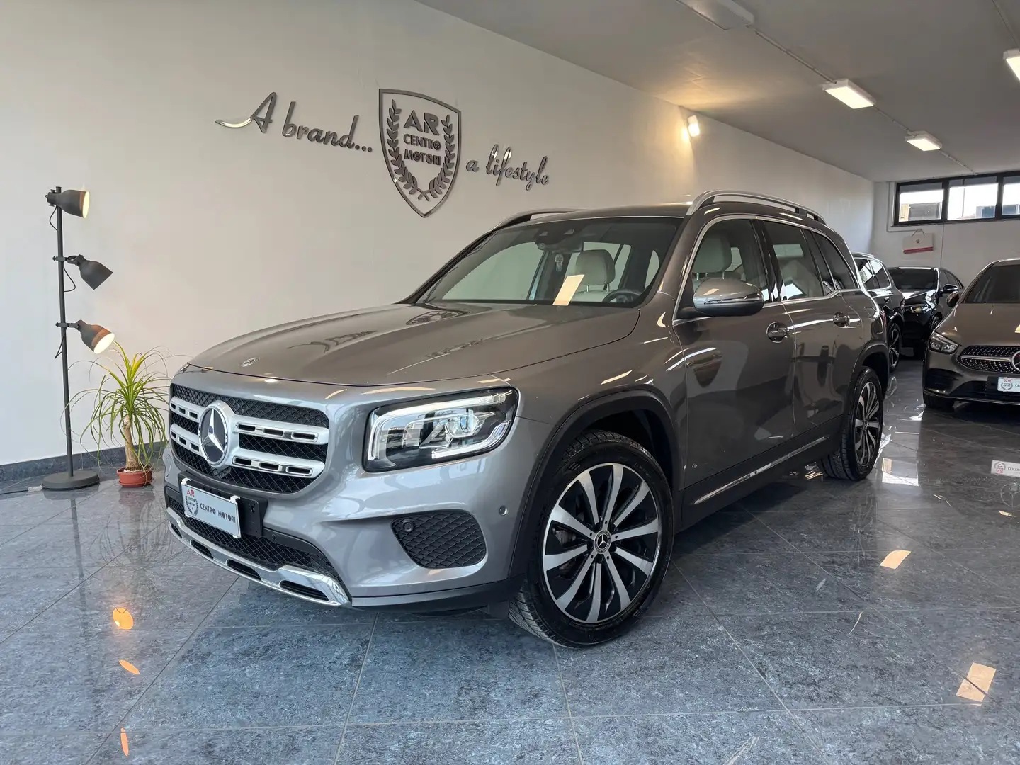 Mercedes-Benz GLB 180 d Sport Plus Cockpit Luci Ambiente IVA inclusa Grigio - 1