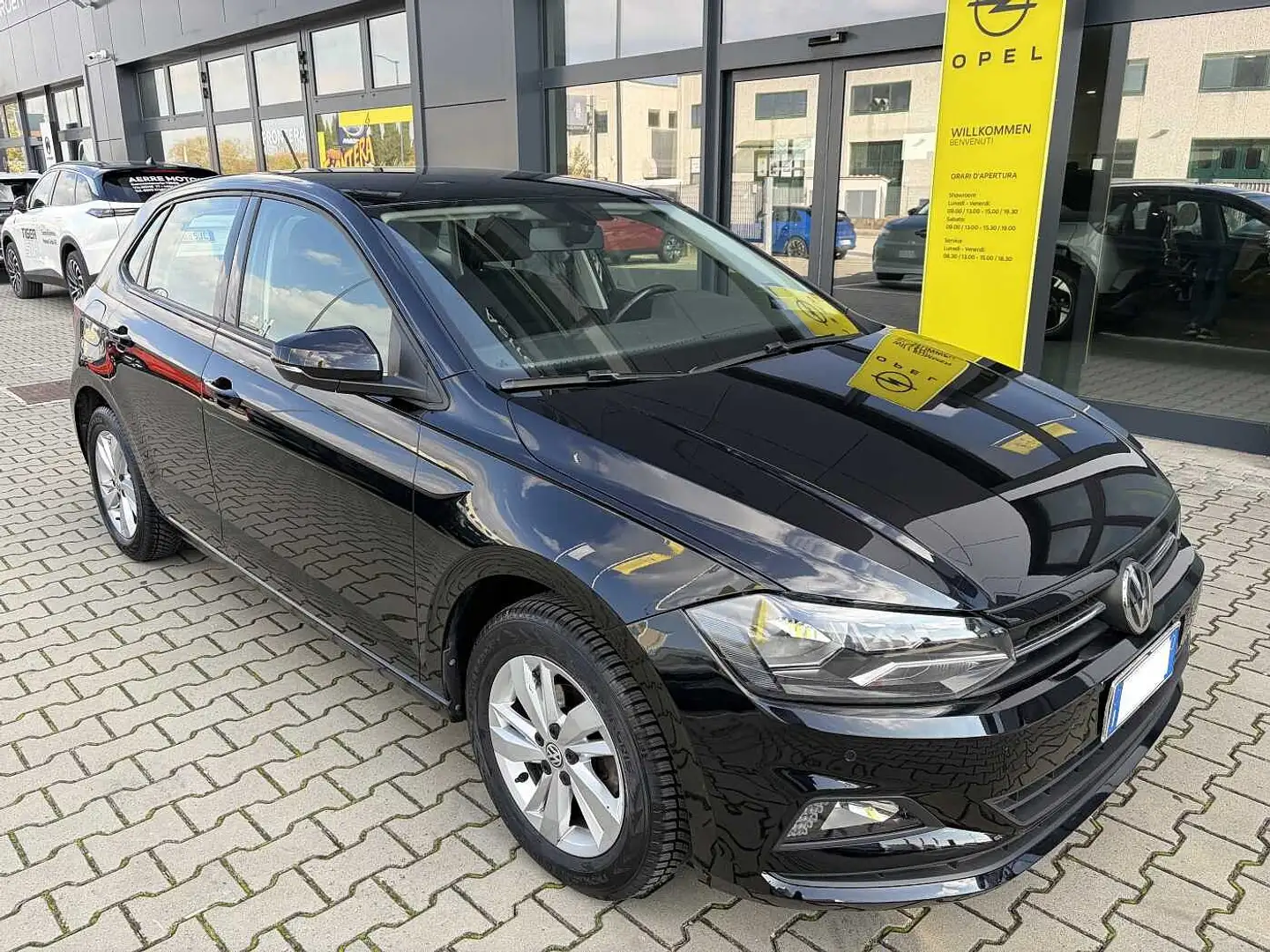 Volkswagen Polo 1.0 TSI Comfortline Noir - 1