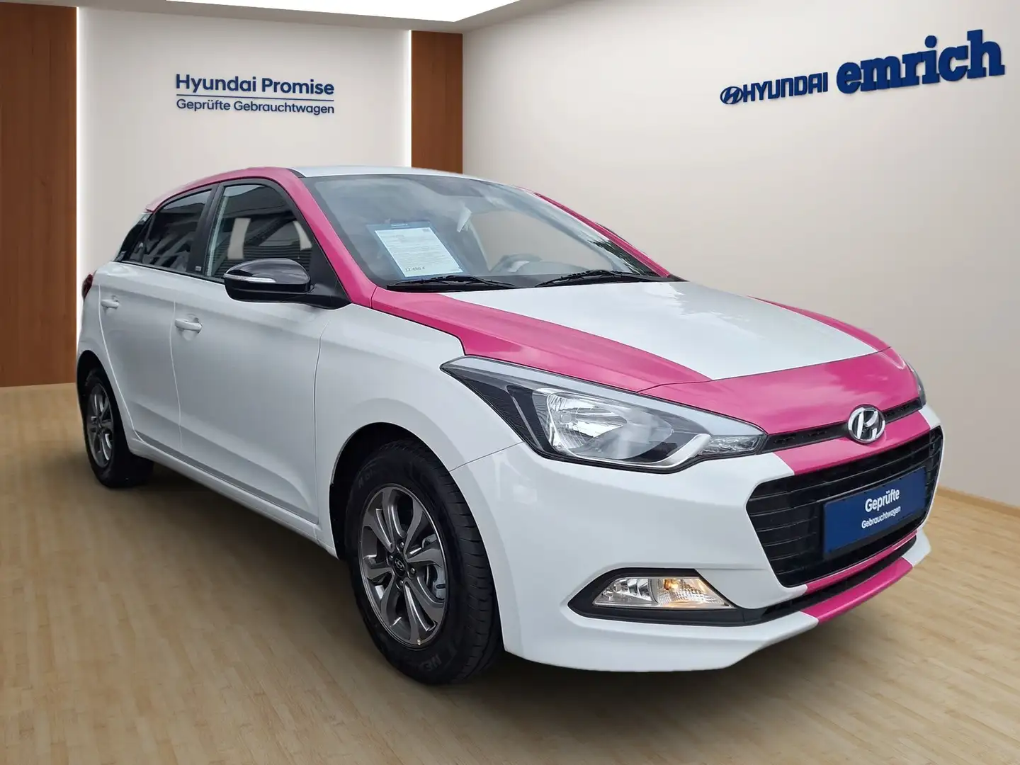 Hyundai i20 1.2 Passion Weiß - 2