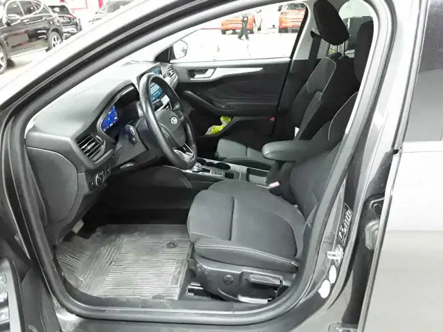 Ford Focus view 7