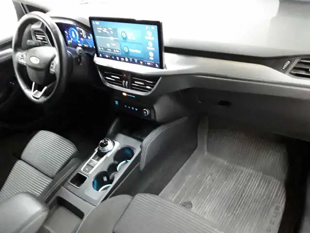 Ford Focus view 9