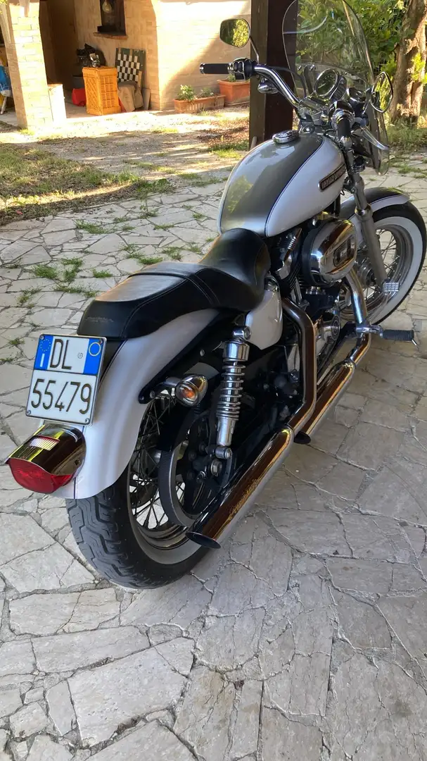 Harley-Davidson 1200 Custom Bianco - 1