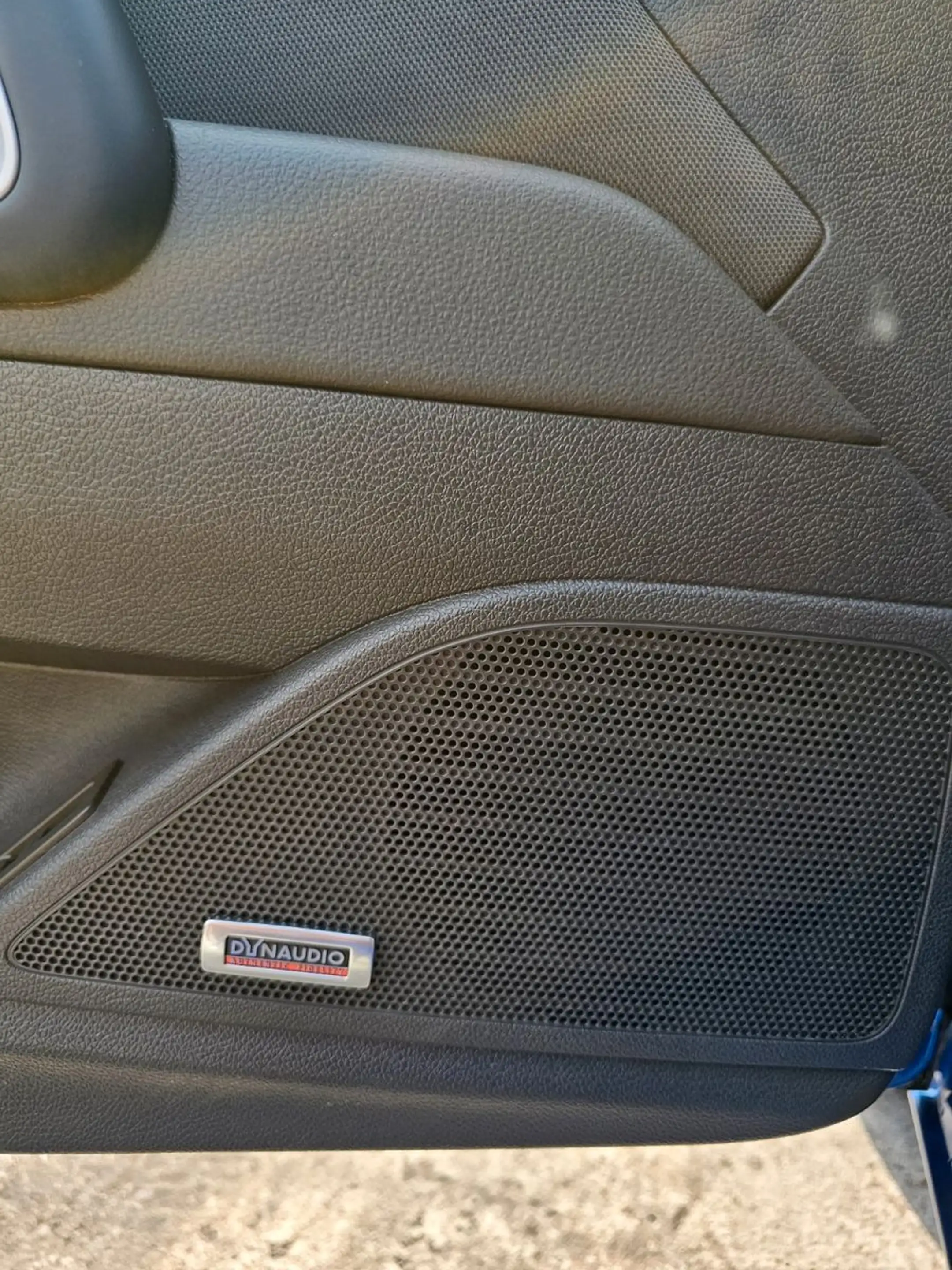 Volkswagen Scirocco 1.4 TSI 118 kW Xenon Dynaudio 1.Hand — photo 10