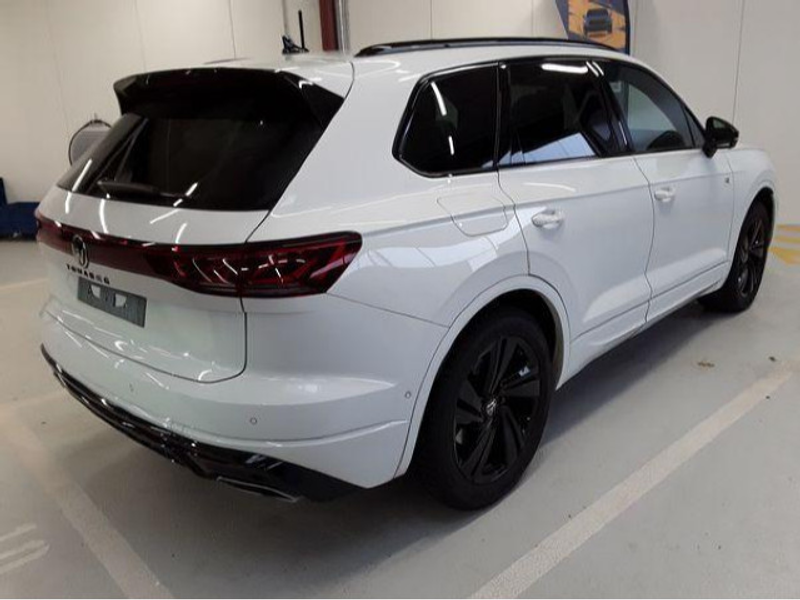 Volkswagen Touareg 3.0 TDI tiptronic R-Line 4Motion Navi Pa — photo 3