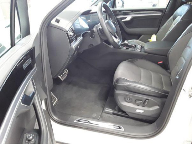 Volkswagen Touareg 3.0 TDI tiptronic R-Line 4Motion Navi Pa — photo 4
