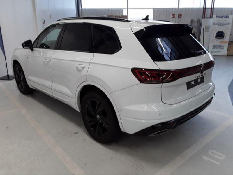 Volkswagen Touareg 3.0 TDI tiptronic R-Line 4Motion Navi Pa — photo 2