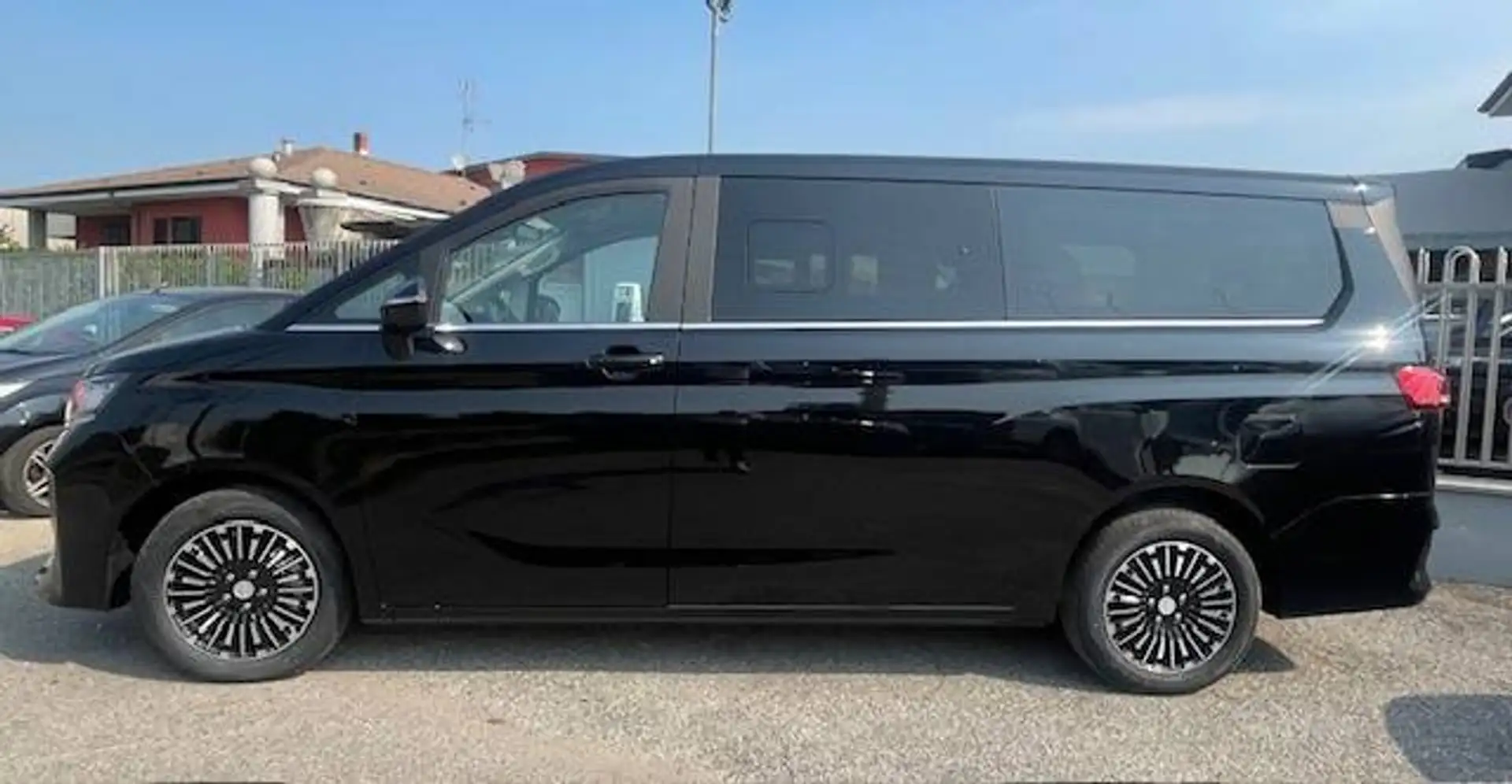 EMC NOVE EMC 9 - 2.0 auto 9 posti Schwarz - 2