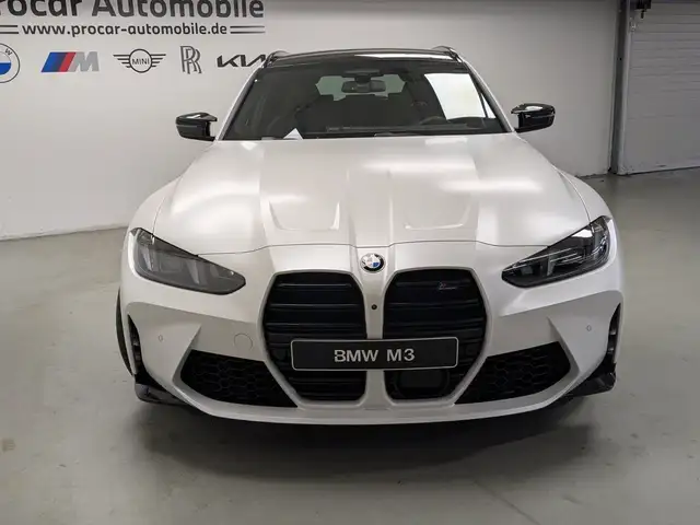 BMW M3 view 3