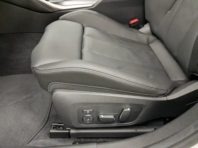 BMW M3 view 11
