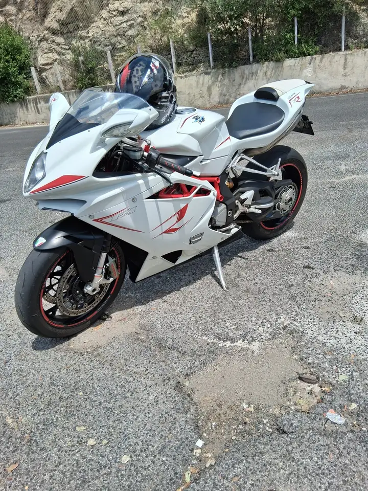 MV Agusta F4 1000
