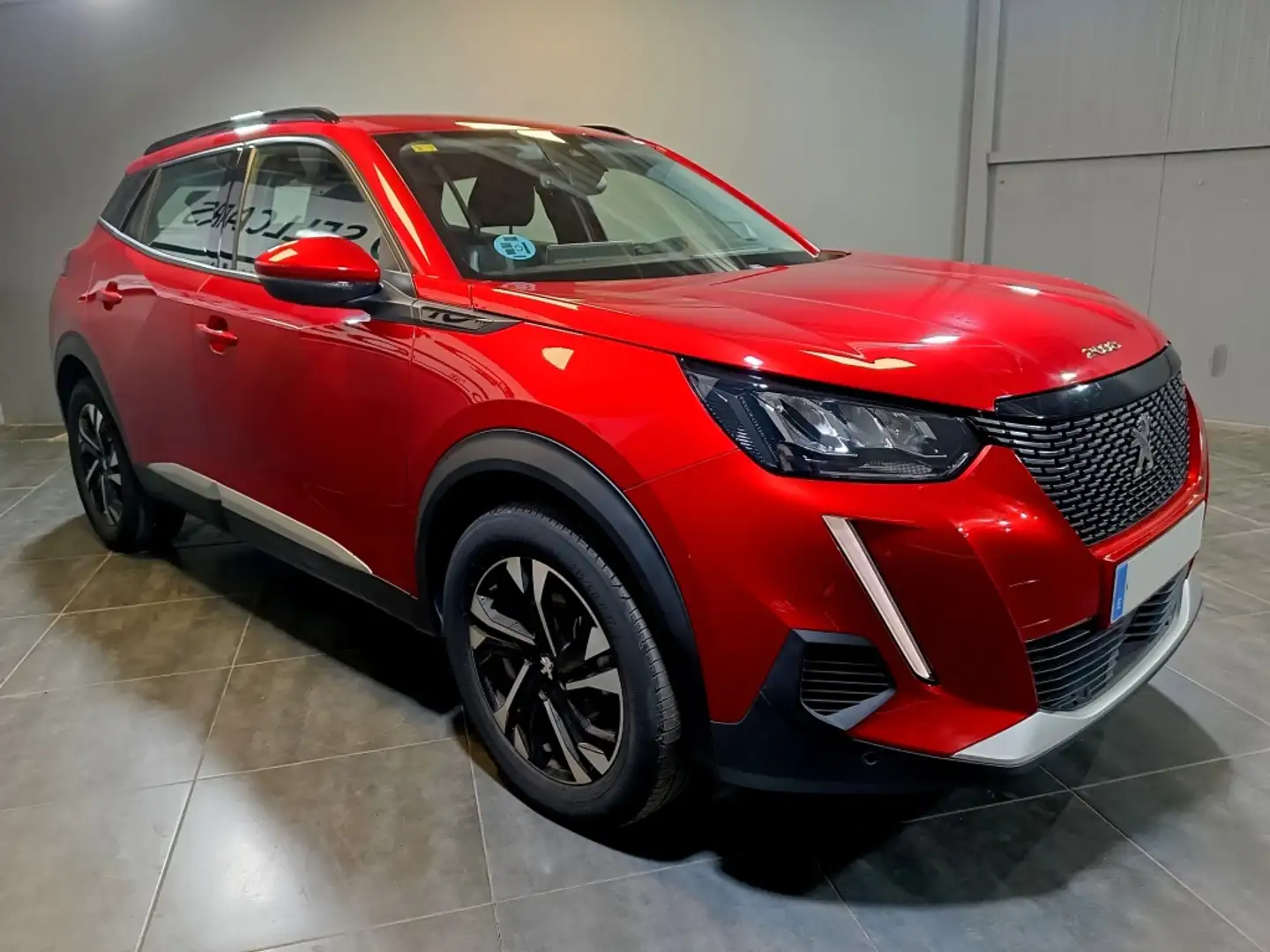 Peugeot 2008 1.2 PureTech S&S Allure 130 Rojo - 2