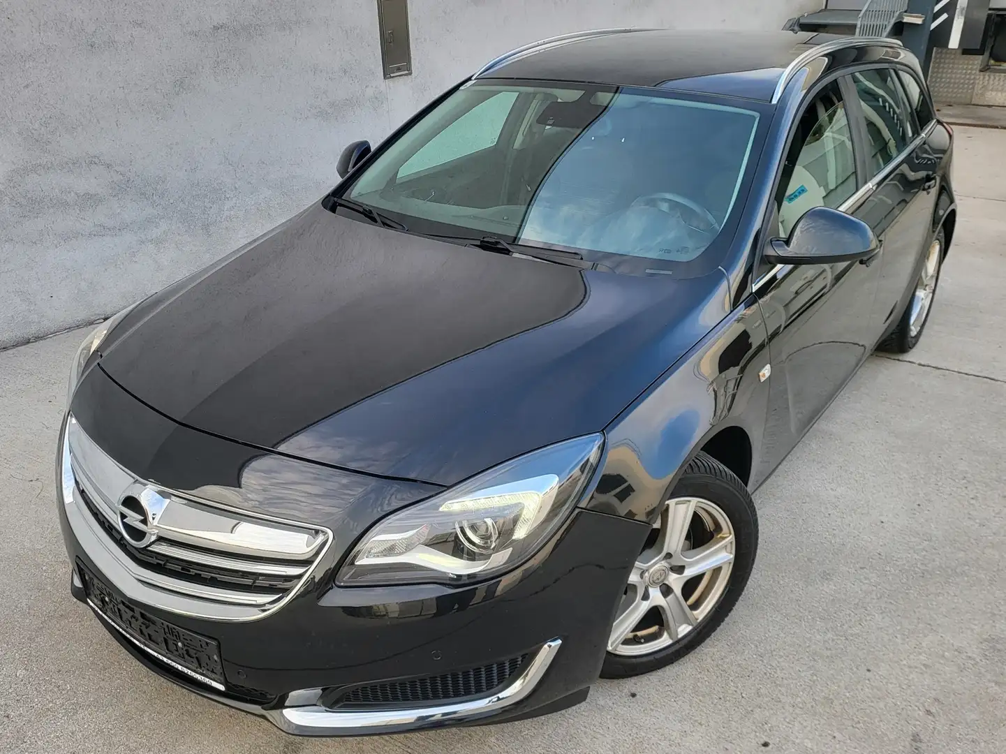 Opel Insignia ST 2,0 CDTI SPORTS TOURER Schwarz - 2