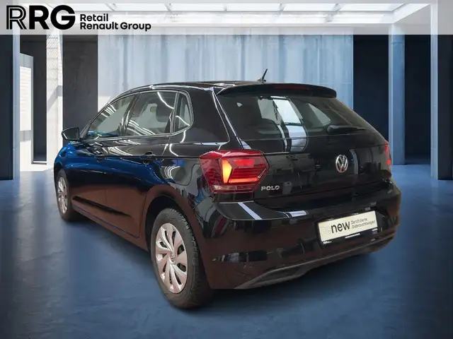 Volkswagen Polo view 4