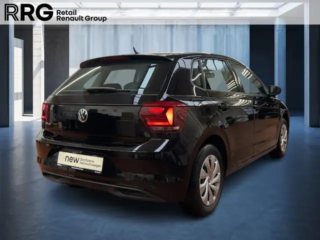 Volkswagen Polo view 5