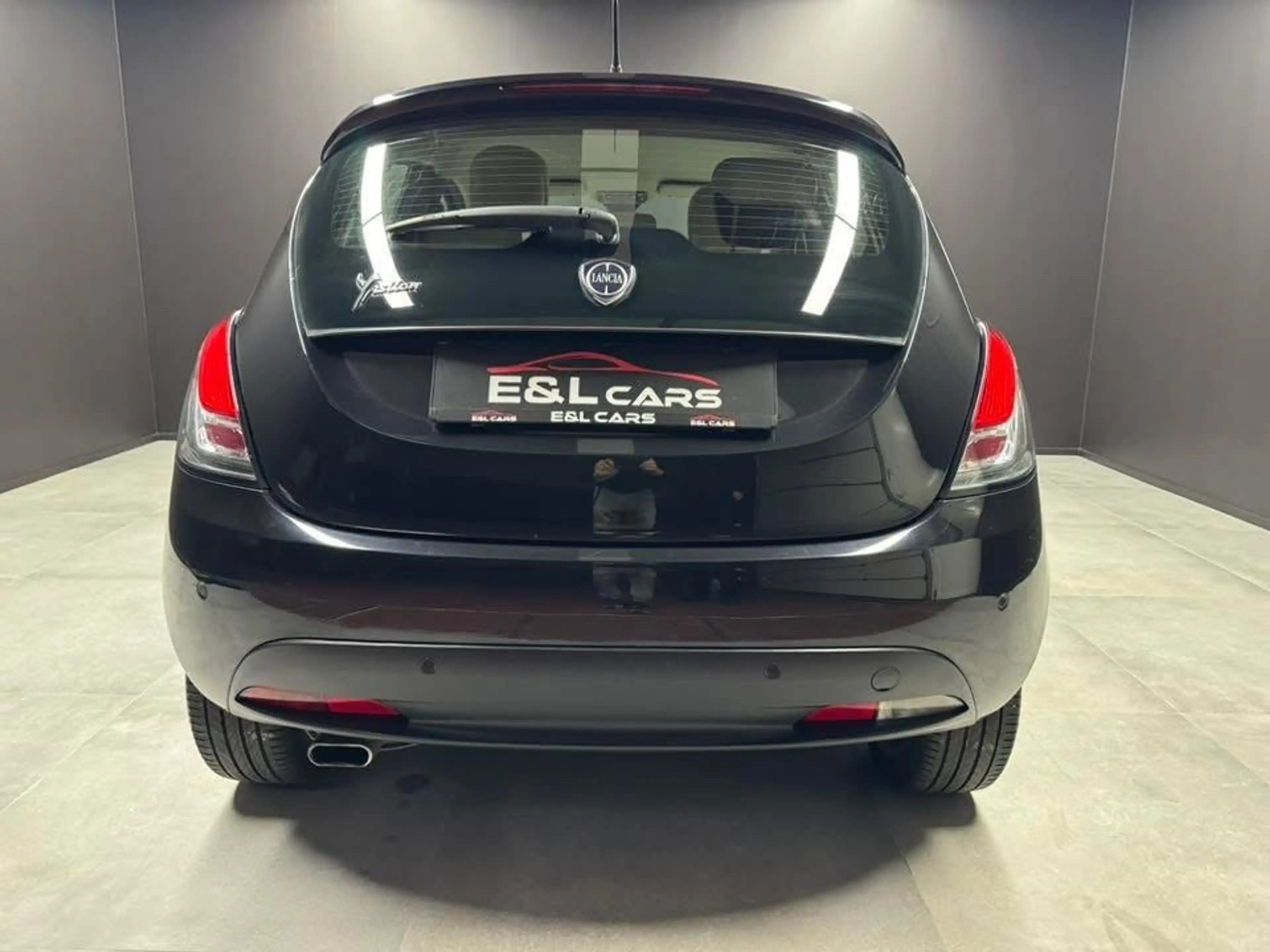 Lancia Ypsilon Ypsilon 1.2i **12 mois de garantie** — photo 5