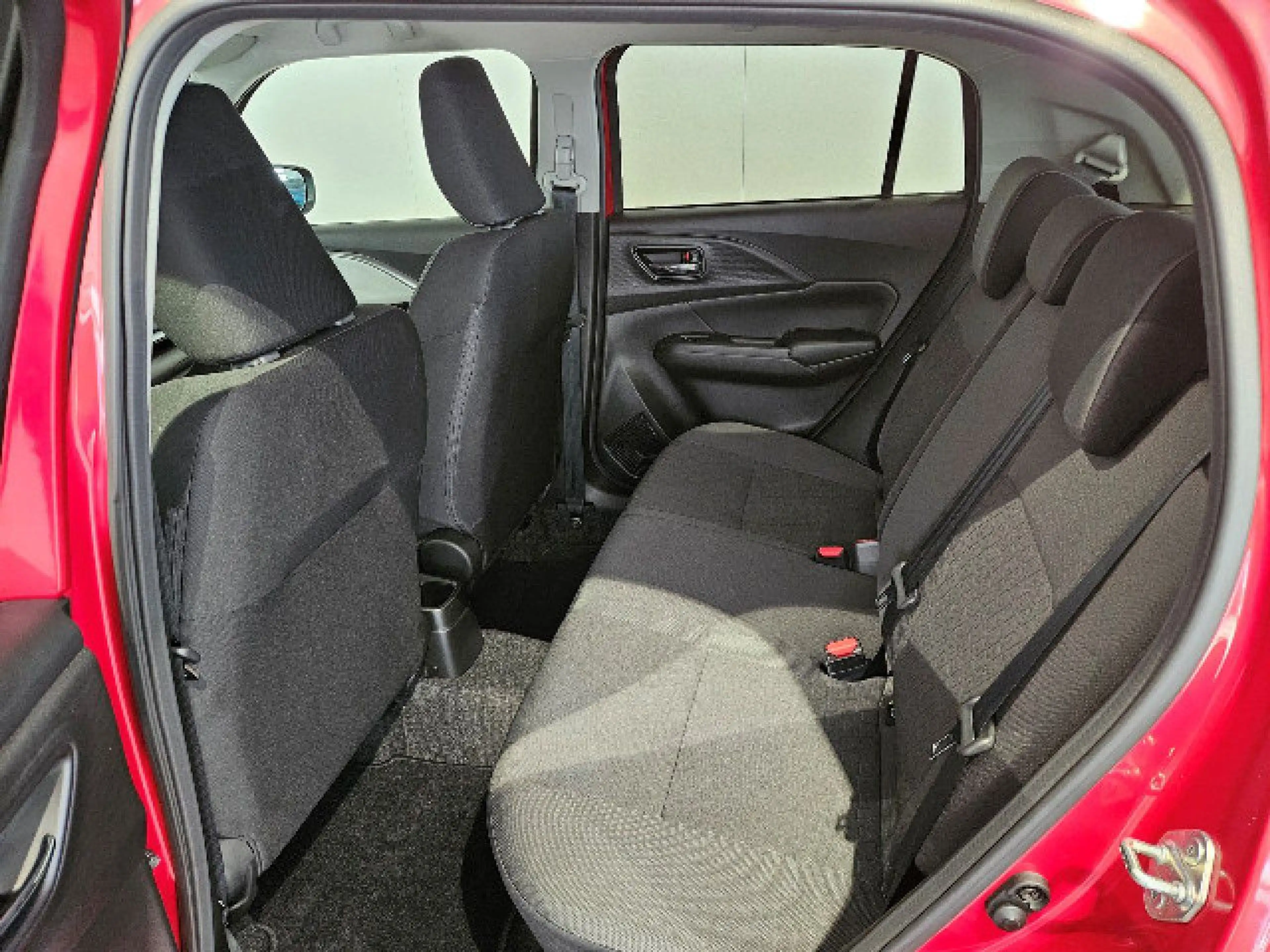 Suzuki Swift 1.2 Hybrid Comfort+ AHK LED ACC Navi  Klimaa — photo 12