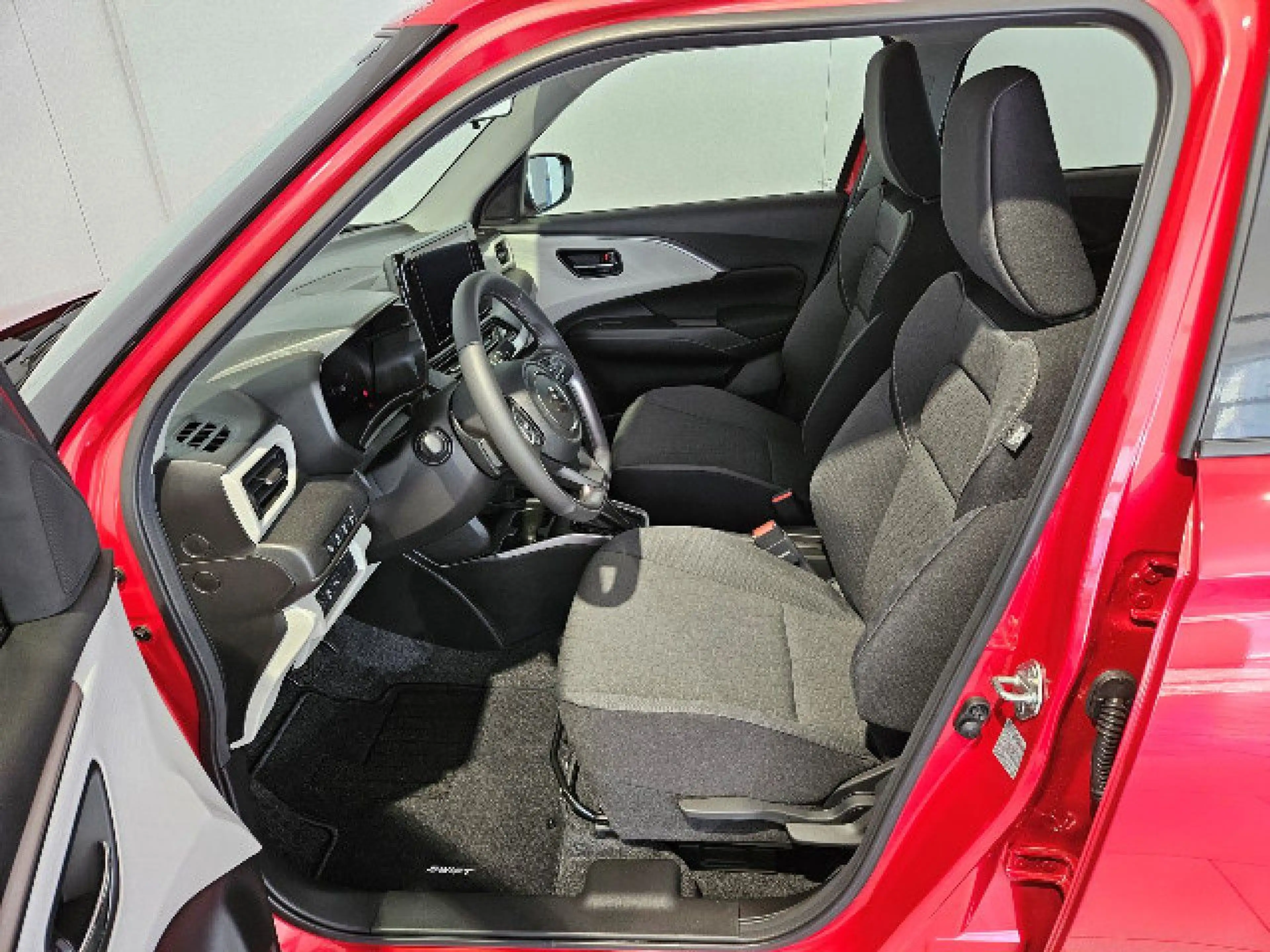 Suzuki Swift 1.2 Hybrid Comfort+ AHK LED ACC Navi  Klimaa — photo 4
