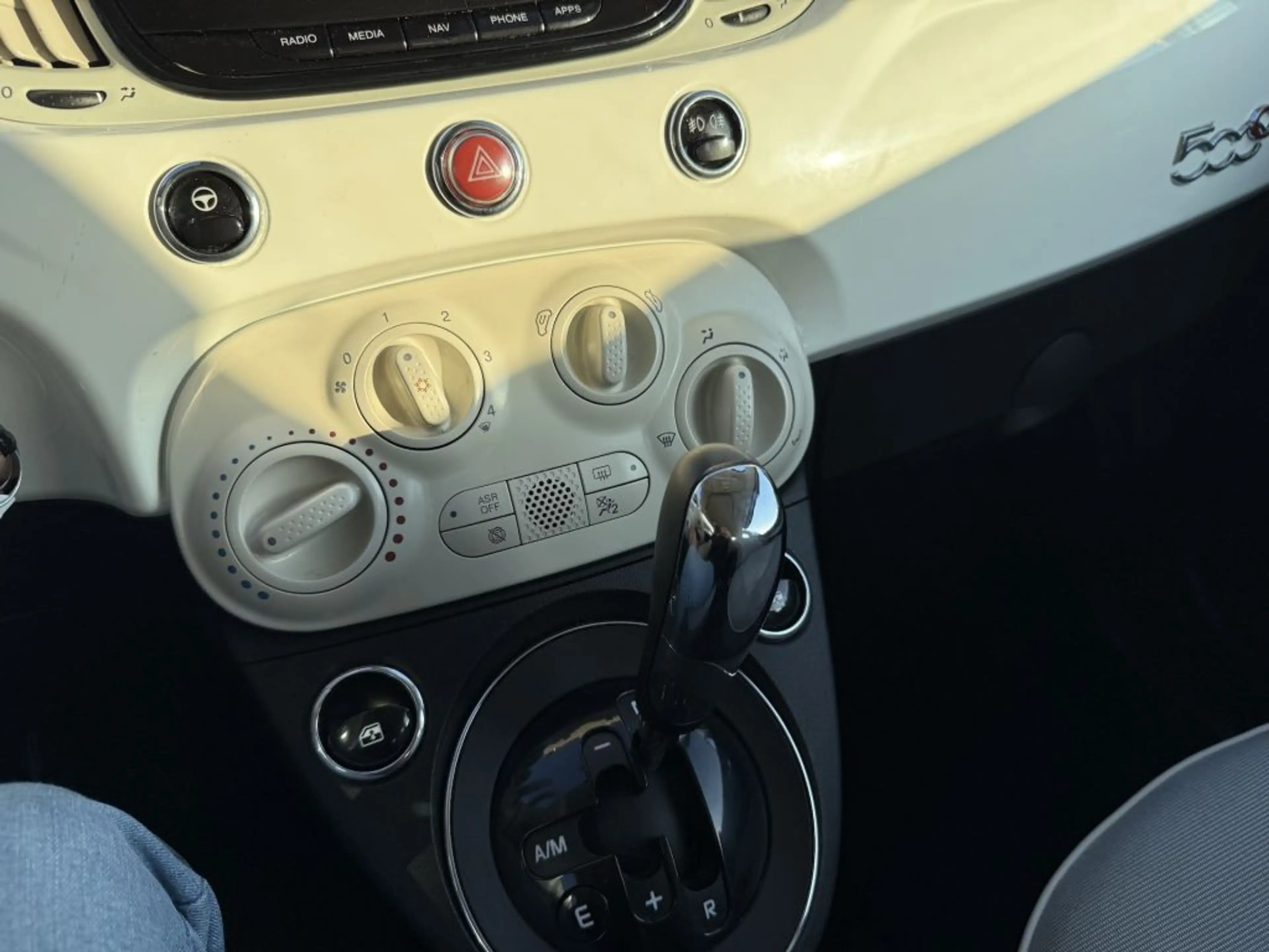 Fiat 500 C 1.2 8V Dualogic Start&Stopp Collezione — photo 17