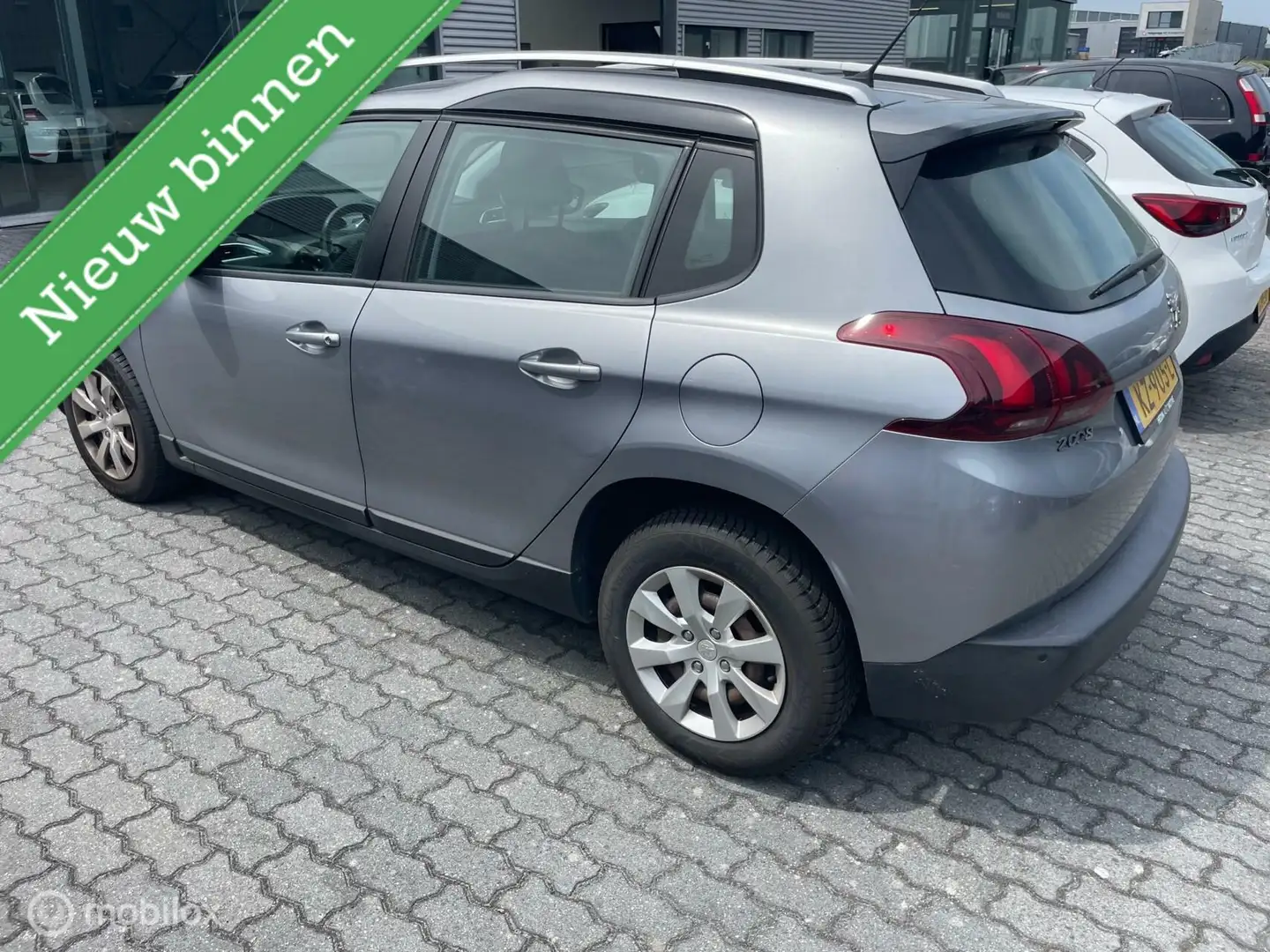 Peugeot 2008 1.2 PureTech Blue Lion/Navi/Tel/ Grijs - 2