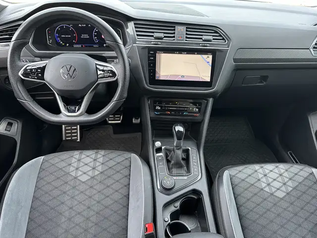 Volkswagen Tiguan Allspace view 13