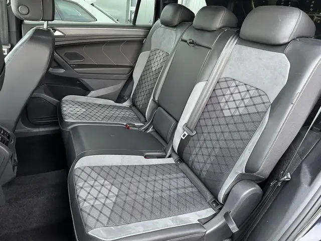 Volkswagen Tiguan Allspace view 11