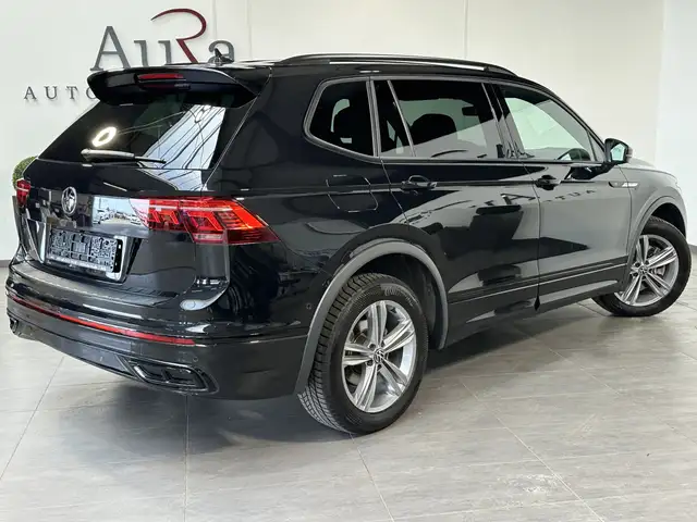 Volkswagen Tiguan Allspace view 4