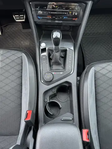 Volkswagen Tiguan Allspace view 15