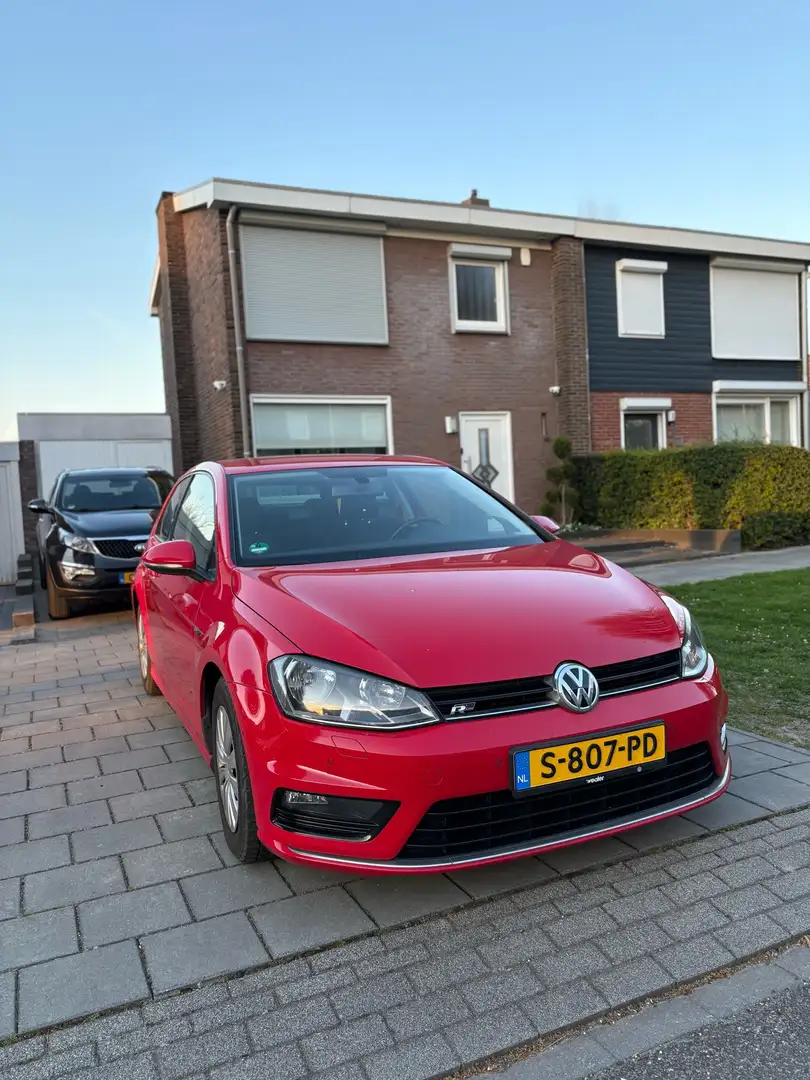 Volkswagen Golf 1.4 TSI R-line Rood - 1