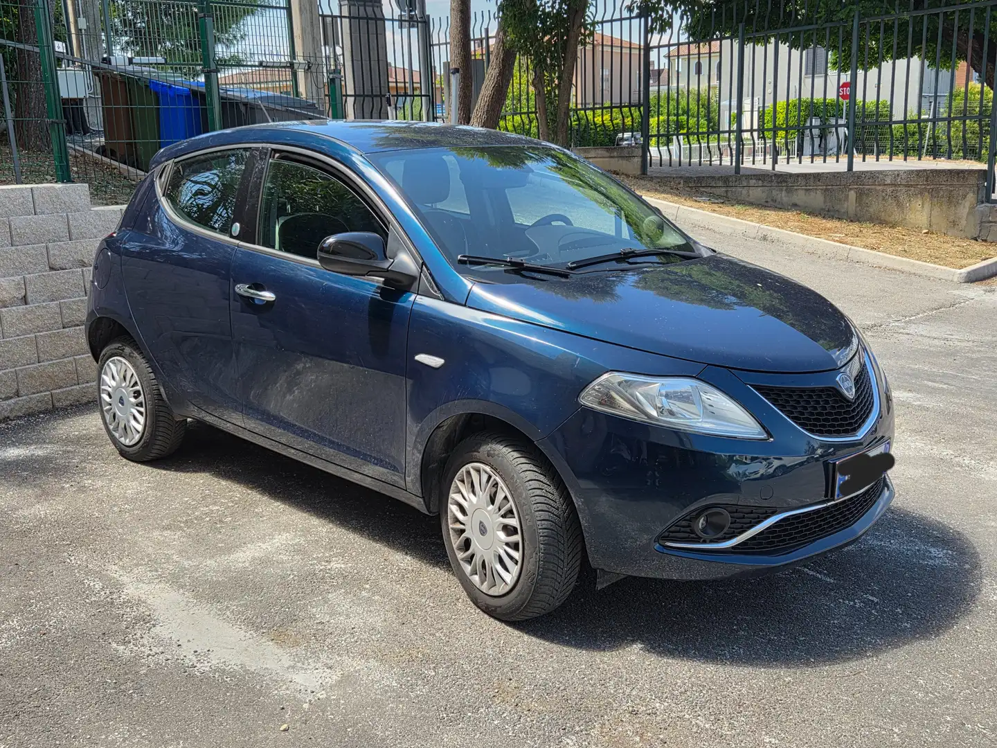 Lancia Ypsilon Ypsilon 0.9 t.air Mya ecochic metano 80cv Blu/Azzurro - 1