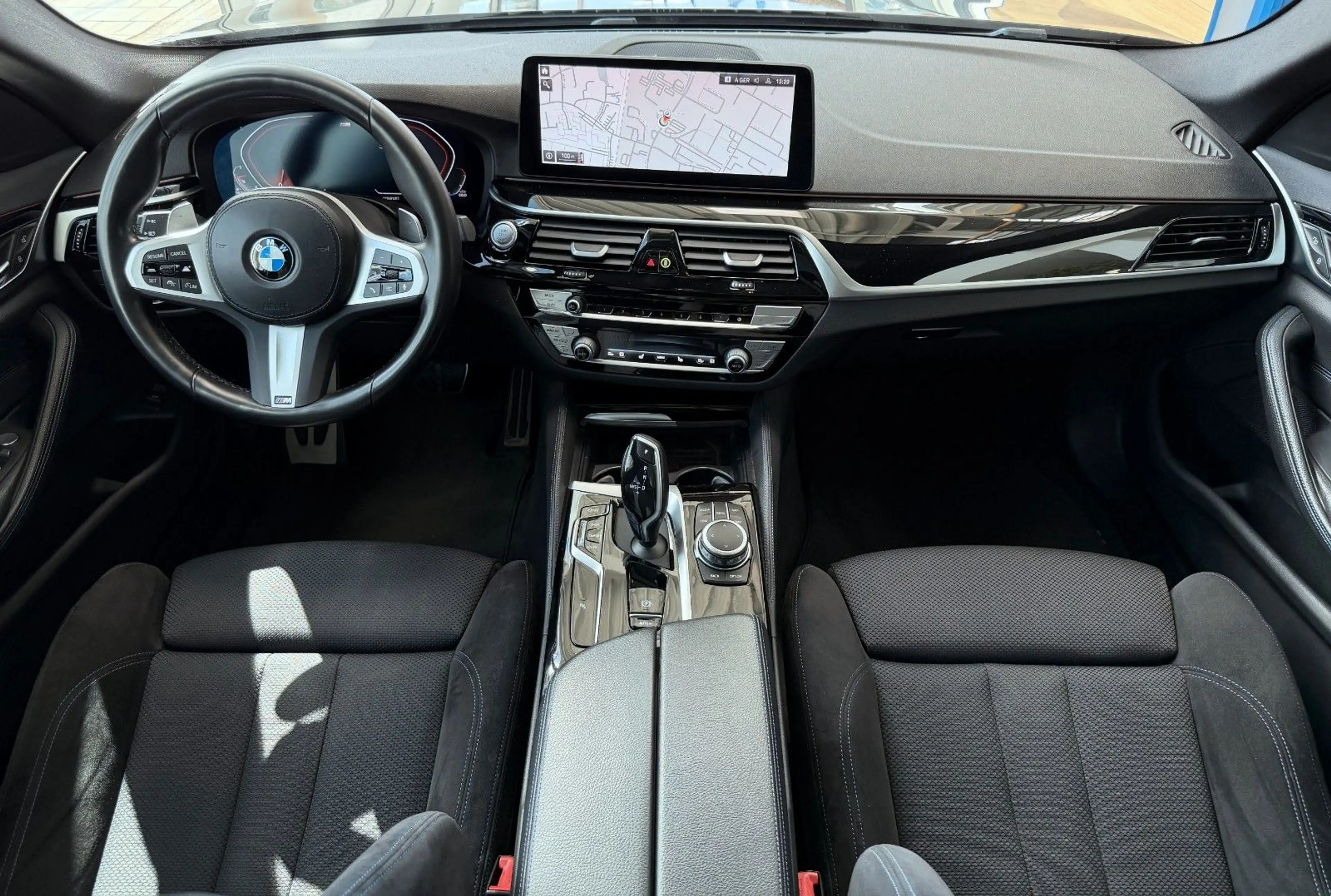 BMW 540 d xDrive Touring M Sport Panorama Memory ACC — photo 7