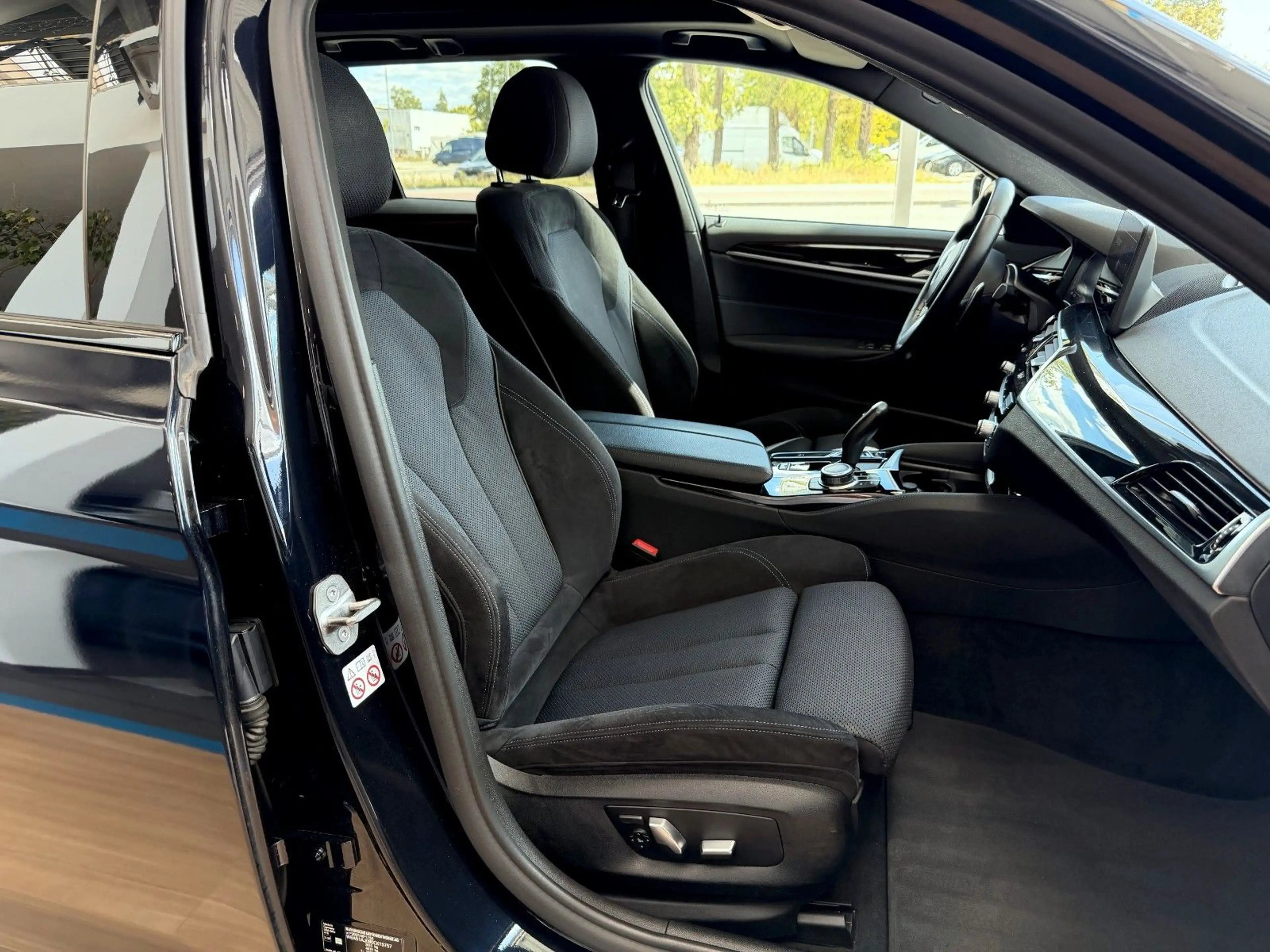 BMW 540 d xDrive Touring M Sport Panorama Memory ACC — photo 11