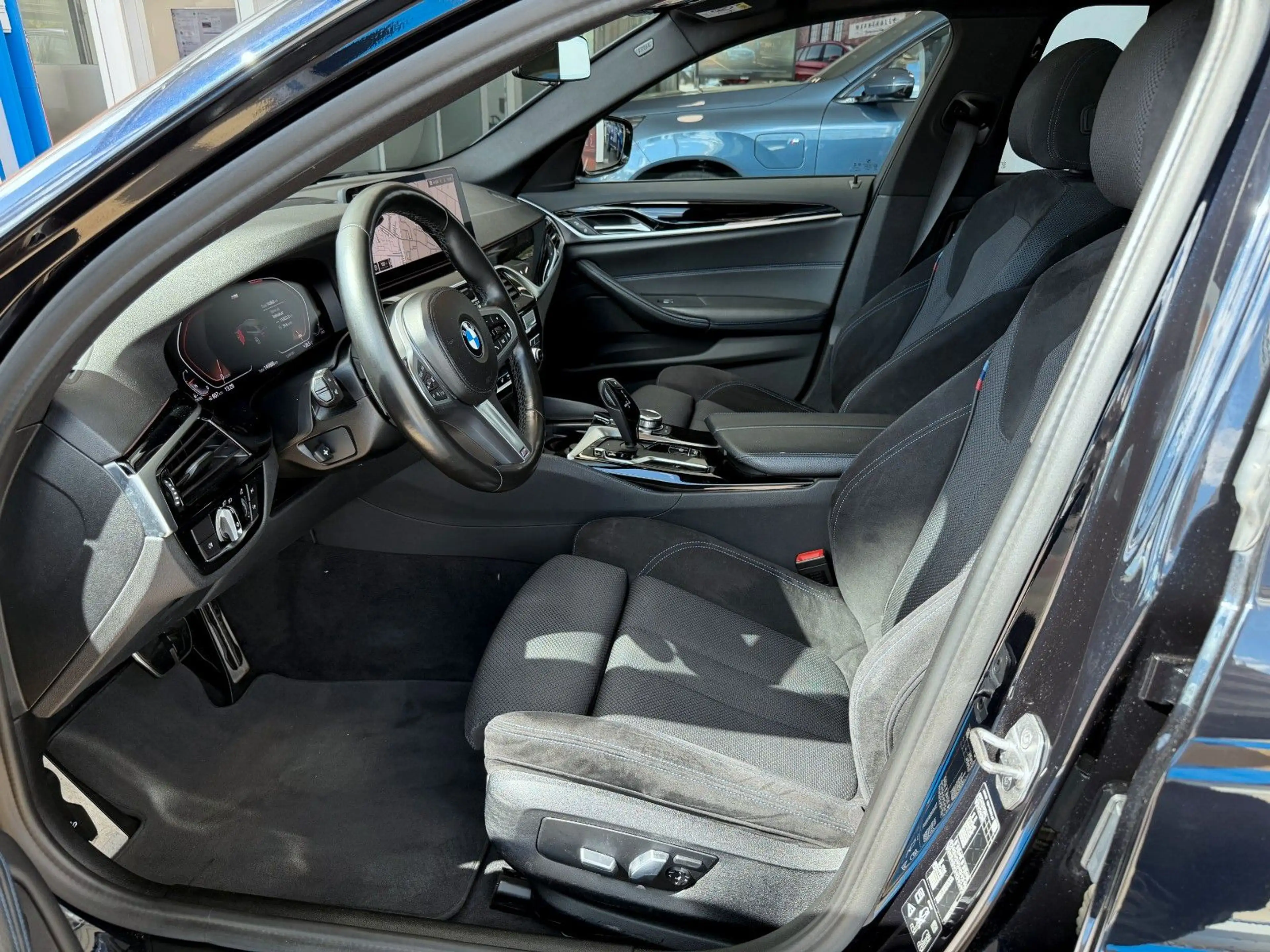 BMW 540 d xDrive Touring M Sport Panorama Memory ACC — photo 10