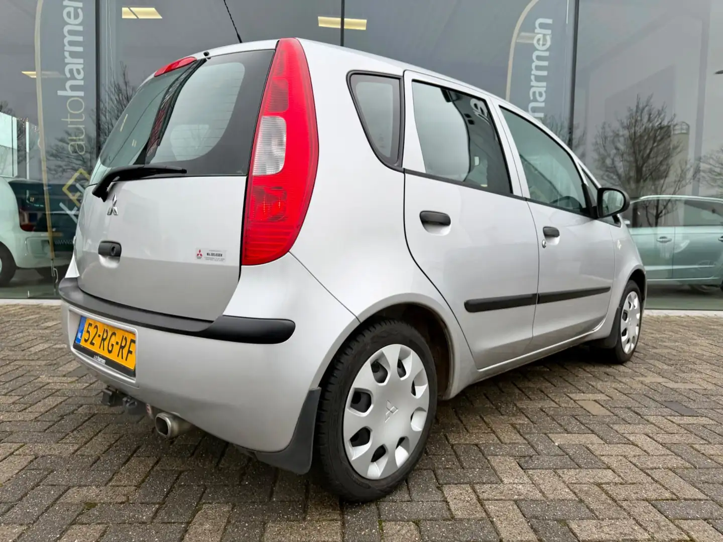Mitsubishi Colt 1.3 5-deurs Invite, NAP, Airco, 1e eigenaar Grau - 2