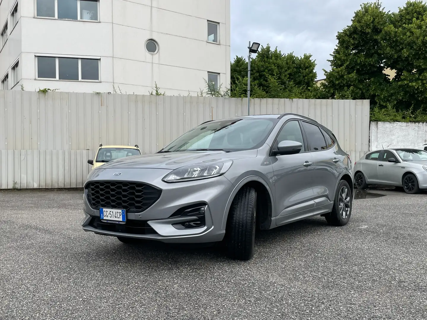 Ford Kuga 1.5 EcoBlue ST-Line 2wd 120CV Grijs - 2