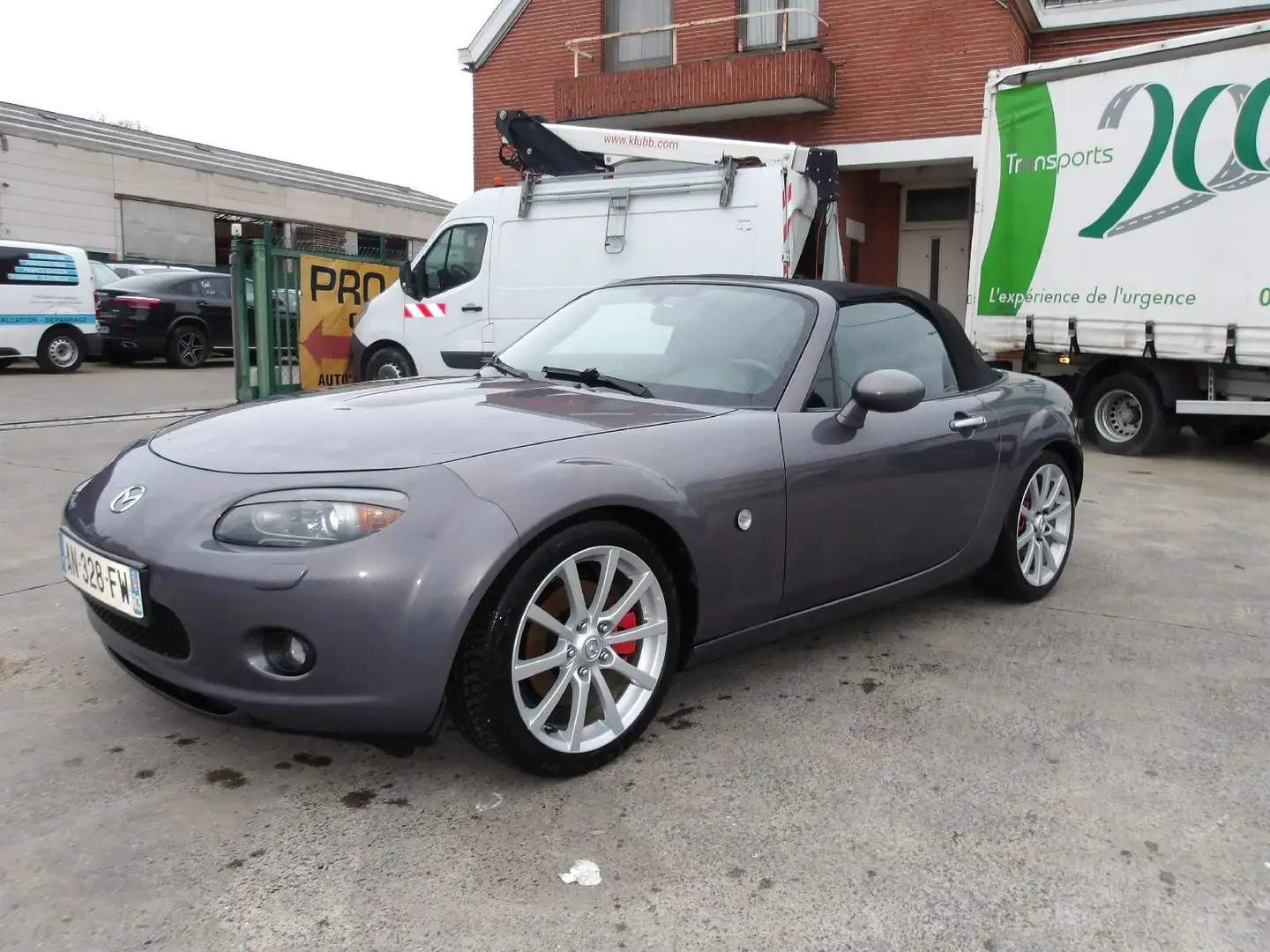 Mazda MX-5 Gris - 1